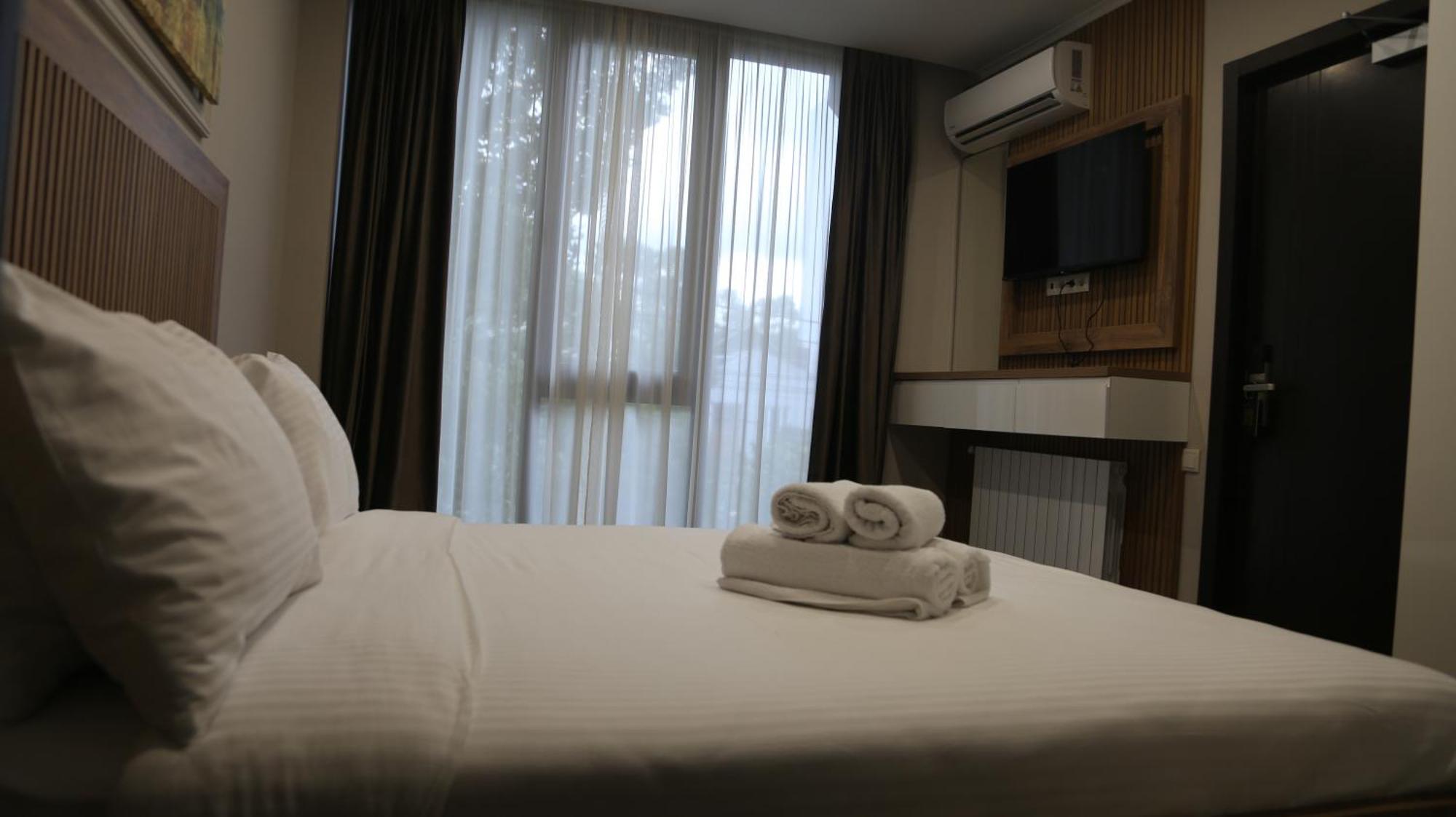 Golden Sun Kobuleti Hotel Buitenkant foto