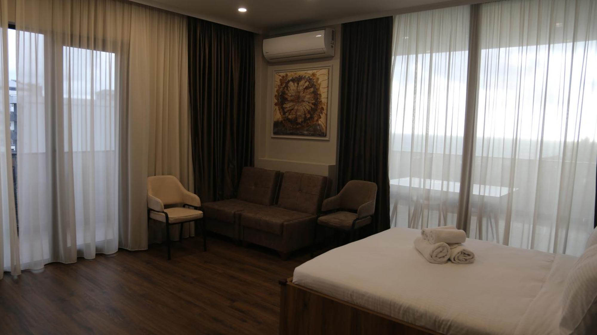 Golden Sun Kobuleti Hotel Buitenkant foto