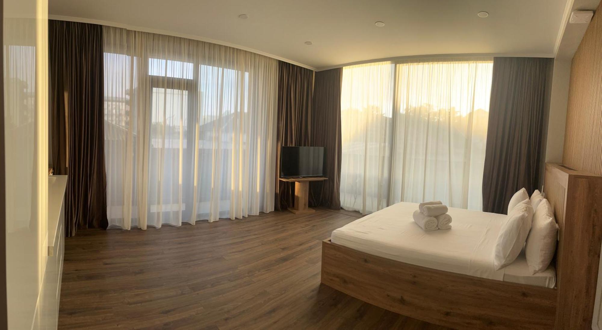 Golden Sun Kobuleti Hotel Buitenkant foto
